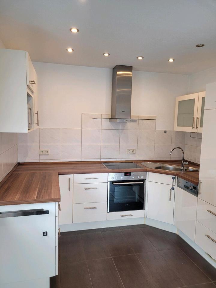 3 Zimmer Wohnung mit 2 Balkone in Sindelfingen 1200 € Kaltmiete