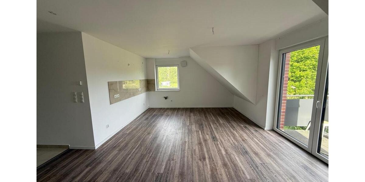 Dachgeschoßwohnung Papenburg - 3 Zimmer, 66 m&sup2;, 700&euro; | Angebot:26049034