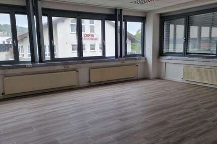 Büro in Winnenden 1.600 € 225 m² zimmer