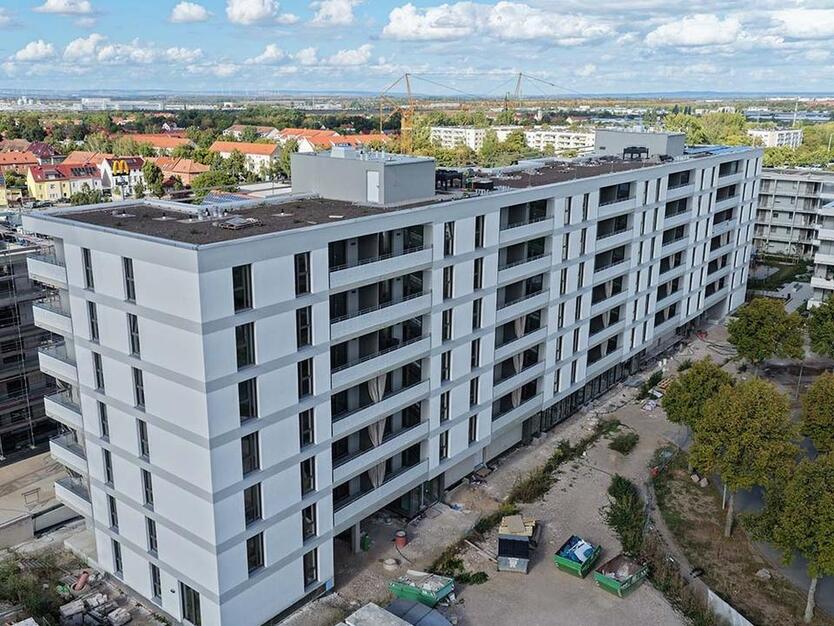 Sonnige Wohnung mit Loggia | Separate Küche | Bad mit Dusche | Smart-Home | Tiefgarage | Aufzug