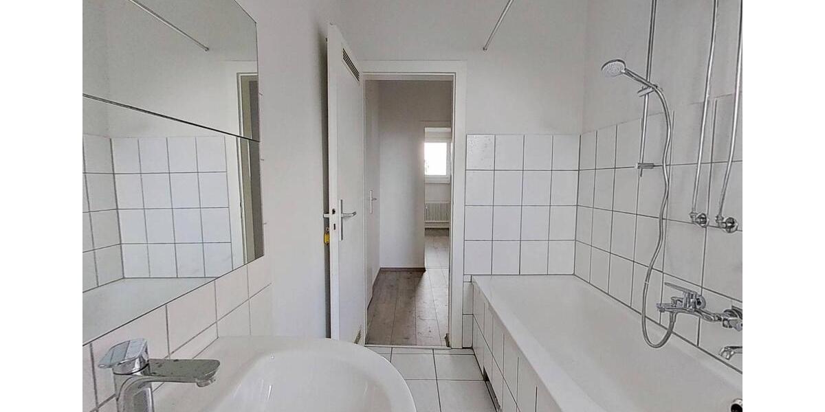 Etagenwohnung Solingen - 2 Zimmer, 60 m&sup2;, 537&euro; | Angebot:26586853