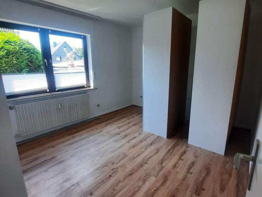 D - Rath ruhige, helle 2 Zi.-Whg.