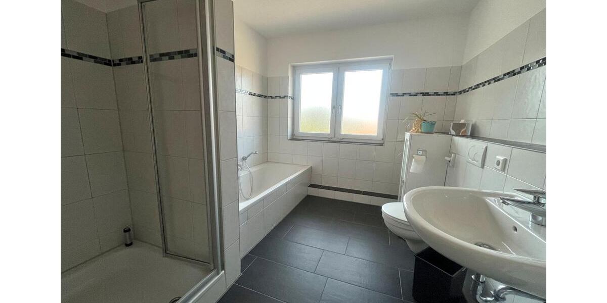 Einfamilienhaus Syke - 3 Zimmer, 93 m&sup2;, 950&euro; | Angebot:25053325