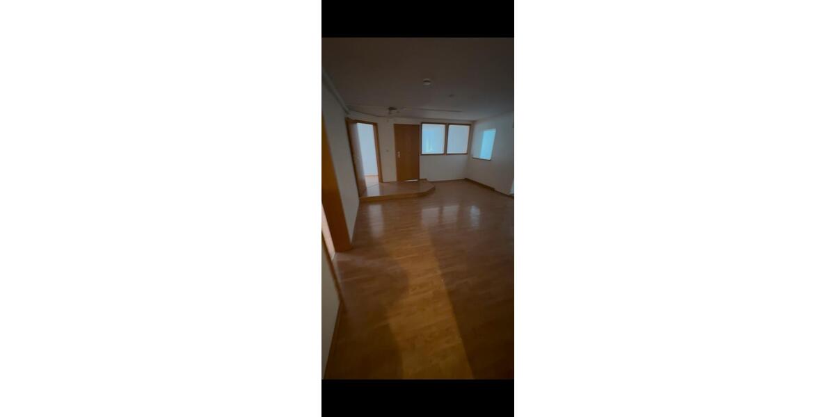 Etagenwohnung Kempten (Allgäu) Auf der Halde - 5 Zimmer, 160 m&sup2;, 2.500&euro; | Angebot:26425725