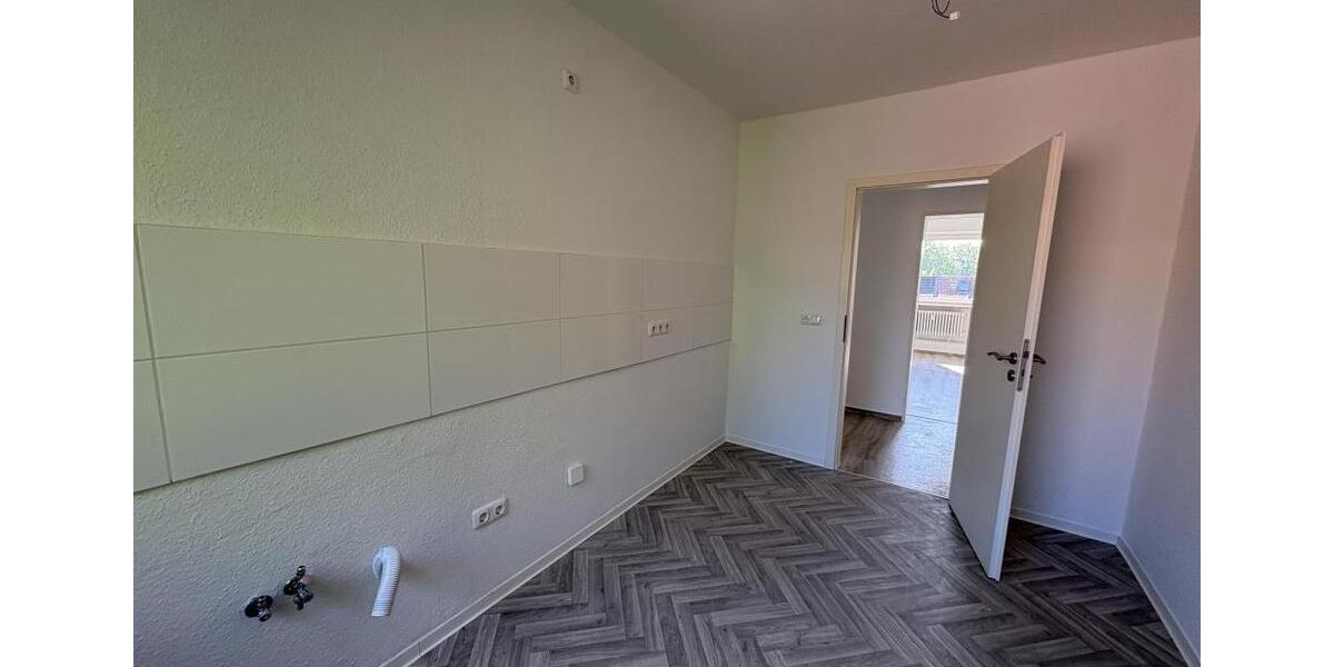 Etagenwohnung Bremerhaven Schiffdorferdamm - 3 Zimmer, 76 m&sup2;, 589&euro; | Angebot:26677135