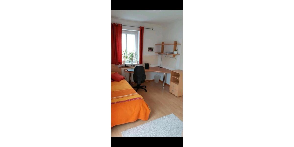 Möbliertes Zimmer 13qm 2 zimmer