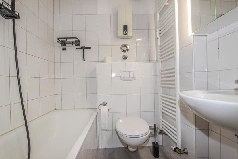 Zentral gelegene 2-Zimmer-Wohnung in Neuss zimmer