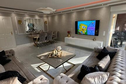 4-Zimmer-Wohnung – modern, kernsaniert, Balkon & PKW-Stellplatz 4 zimmer