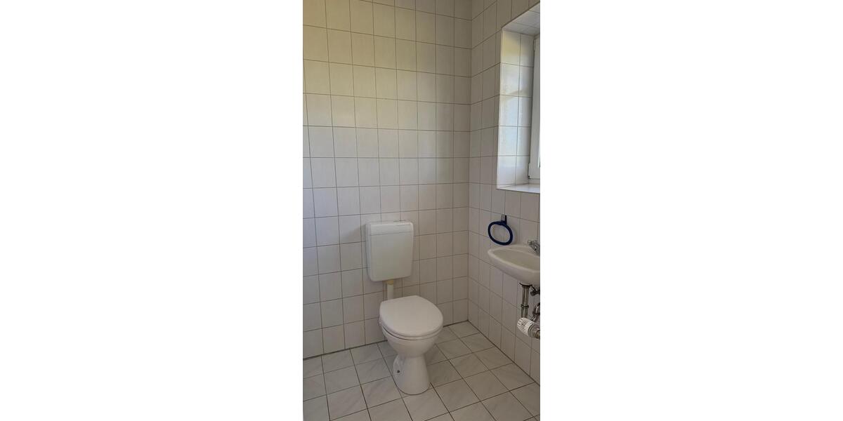 Erdgeschoßwohnung Uplengen - 4 Zimmer, 106 m&sup2;, 595&euro; | Angebot:26532141
