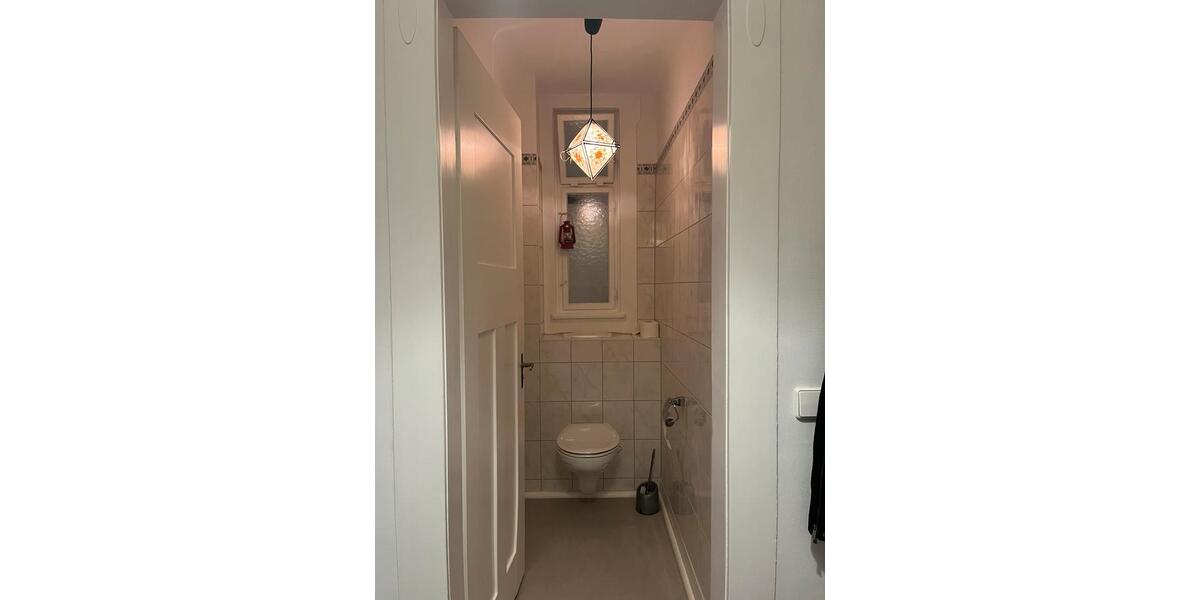 Dachgeschoßwohnung Ulm - 13 Zimmer, 112 m&sup2;, 645&euro; | Angebot:25716802