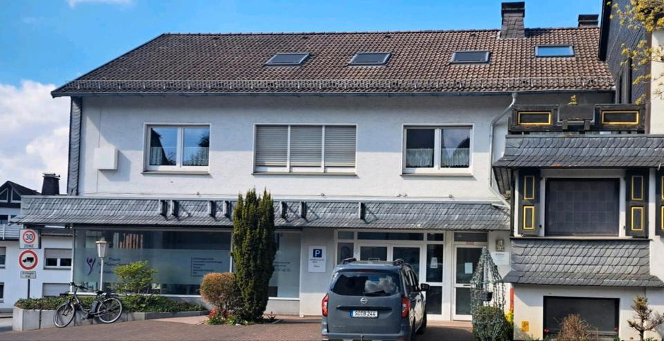 Dachgeschoßwohnung Warstein - 3 Zimmer, 73 m&sup2;, 490&euro; | Angebot:26384301