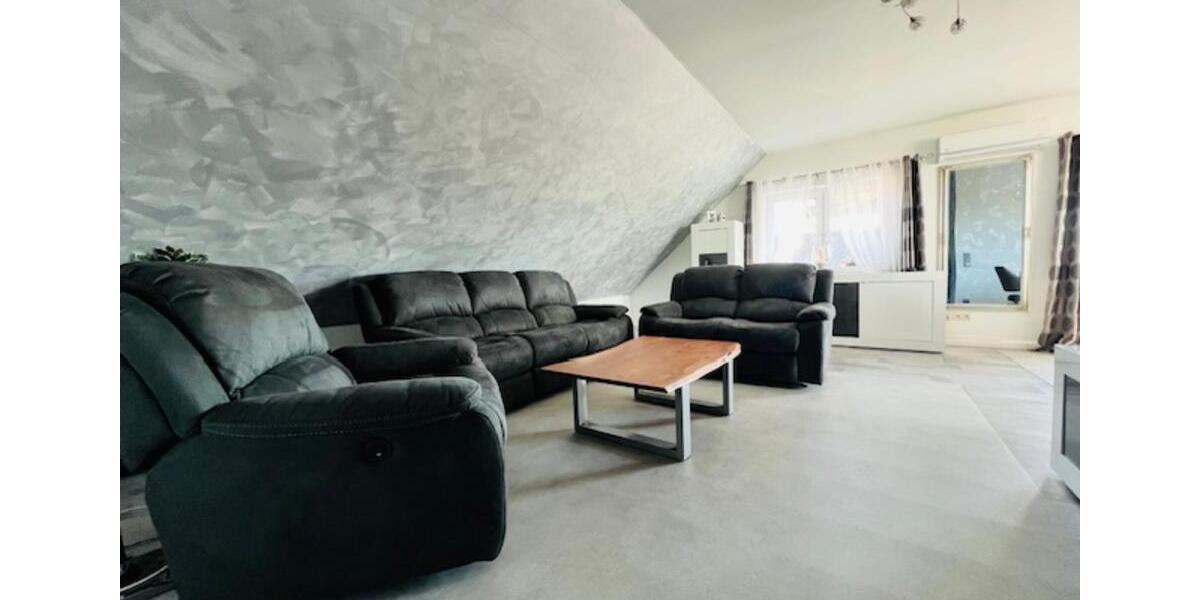 Dachgeschoßwohnung Waghäusel - 3 Zimmer, 105 m&sup2;, 1.150&euro; | Angebot:24936966