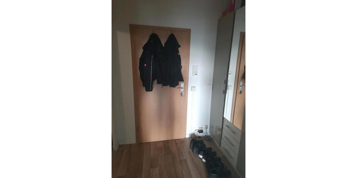 Etagenwohnung Stralsund Langendorfer Berg - 1 Zimmer, 32 m&sup2;, 600&euro; | Angebot:24239826