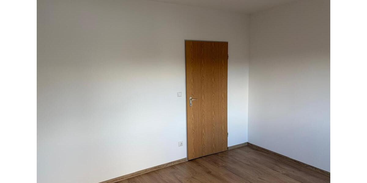 Erdgeschoßwohnung Bad Rodach - 3 Zimmer, 78 m&sup2;, 680&euro; | Angebot:25603829