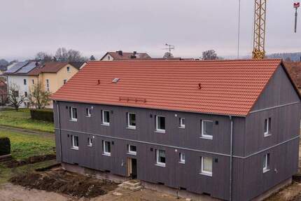 1,5-Zimmer Wohnung in ruhiger Lage von Schwandorf Erstbezug nach Sanierung - Schlesierstraße 1 1 zimmer