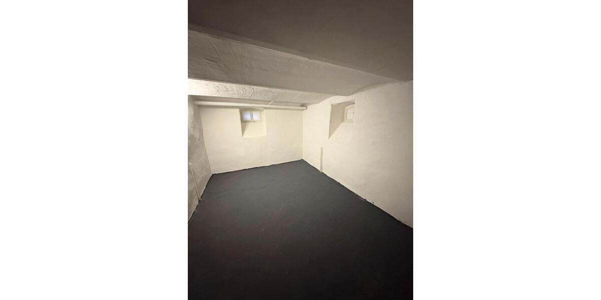 Einfamilienhaus Pohlheim - 8 Zimmer, 240 m&sup2;, 2.200&euro; | Angebot:25032445