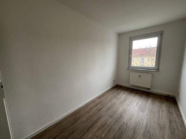 Etagenwohnung Zwickau Eckersbach - 4 Zimmer, 75 m&sup2;, 540&euro; | Angebot:26798512