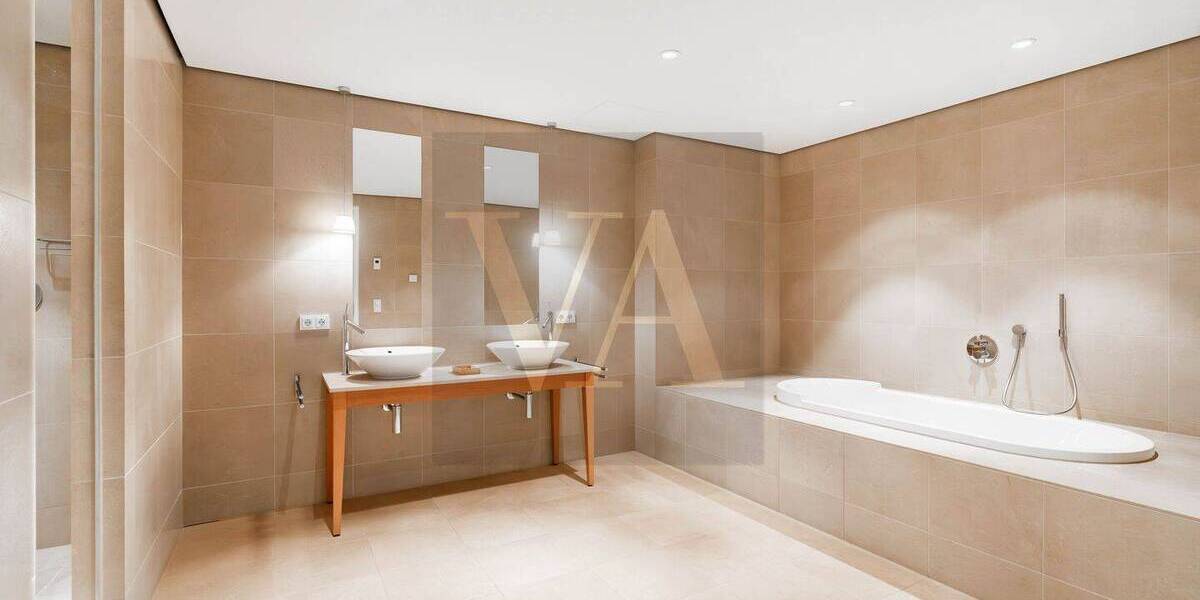 Etagenwohnung Berlin Mitte - 5 Zimmer, 213 m&sup2;, 4.000&euro; | Angebot:26456331