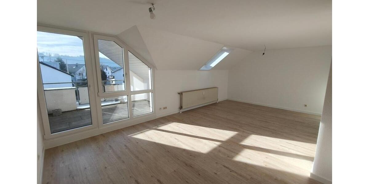 Dachgeschoßwohnung Maselheim - 3 Zimmer, 78 m&sup2;, 880&euro; | Angebot:24712714