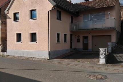 Haus Burgpreppach - 4 Zimmer, 110 m&sup2;, 900&euro; | Angebot:26017019