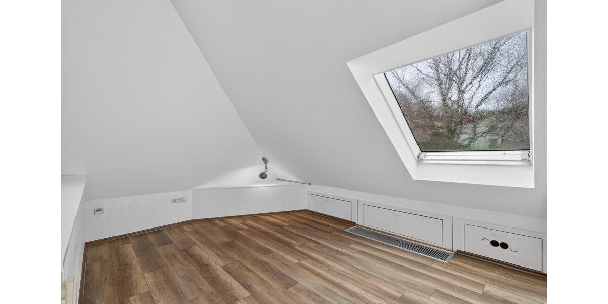Etagenwohnung Baden-Baden Baden - 3 Zimmer, 135 m&sup2;, 1.500&euro; | Angebot:26296417