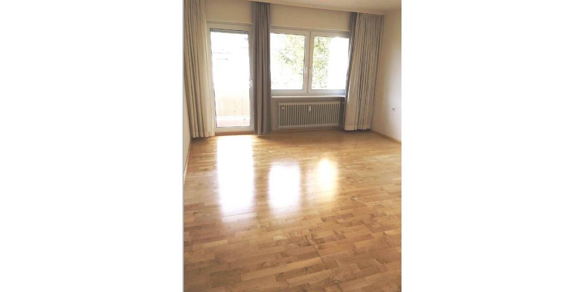 Etagenwohnung Singen (Hohentwiel) Singen - 2 Zimmer, 77 m&sup2;, 850&euro; | Angebot:26852261