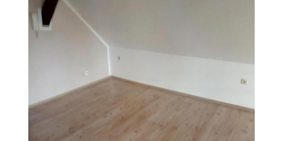 Dachgeschoßwohnung Borken (Hessen) - 1 Zimmer, 40 m&sup2;, 330&euro; | Angebot:25455171