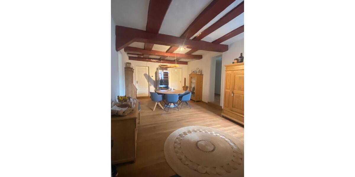 Hochparterre Rotenburg an der Fulda - 4.5 Zimmer, 130 m&sup2;, 1.100&euro; | Angebot:26632459