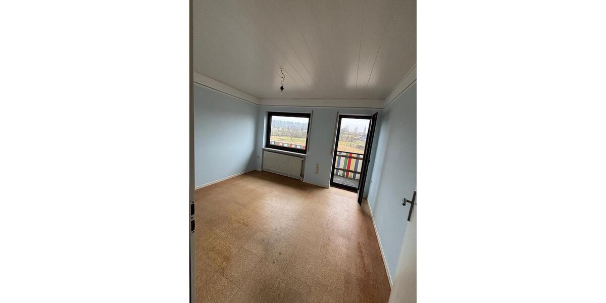 Erdgeschoßwohnung Grünberg - 4 Zimmer, 140 m&sup2;, 1.150&euro; | Angebot:24652497