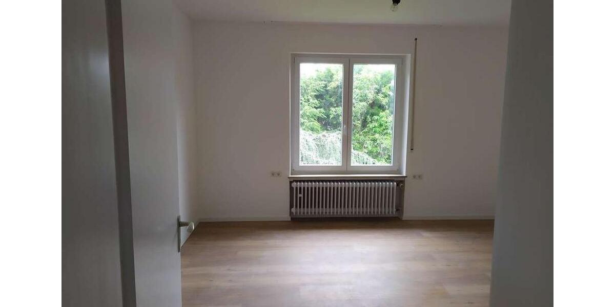 Erdgeschoßwohnung Backnang - 3.5 Zimmer, 111 m&sup2;, 1.221&euro; | Angebot:26581344