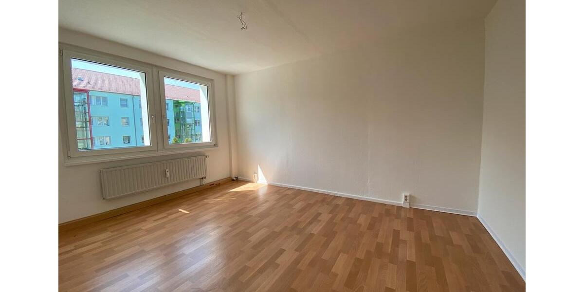 Etagenwohnung Hohenmölsen - 2 Zimmer, 49 m&sup2;, 322&euro; | Angebot:24506401