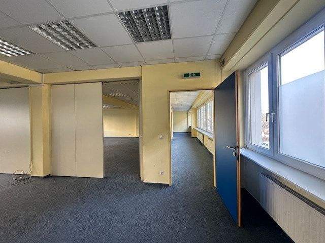 Gewerbeobjekt Landshut Industriegebiet - 1 Zimmer, 158 m&sup2;, 2.800&euro; | Angebot:25051661