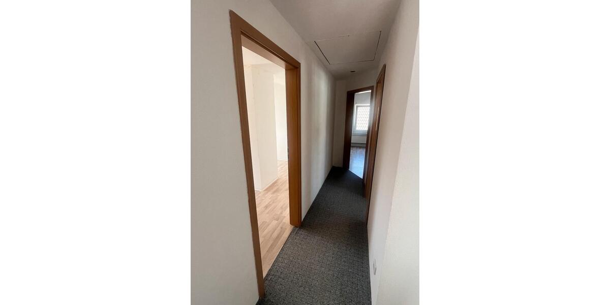 Etagenwohnung Bad Salzuflen Ehrsen-Breden - 4 Zimmer, 130 m&sup2;, 750&euro; | Angebot:26700879