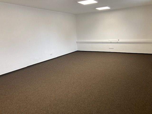 Gewerbeobjekt Erwitte - 6 Zimmer, 115 m&sup2;, 850&euro; | Angebot:25664648
