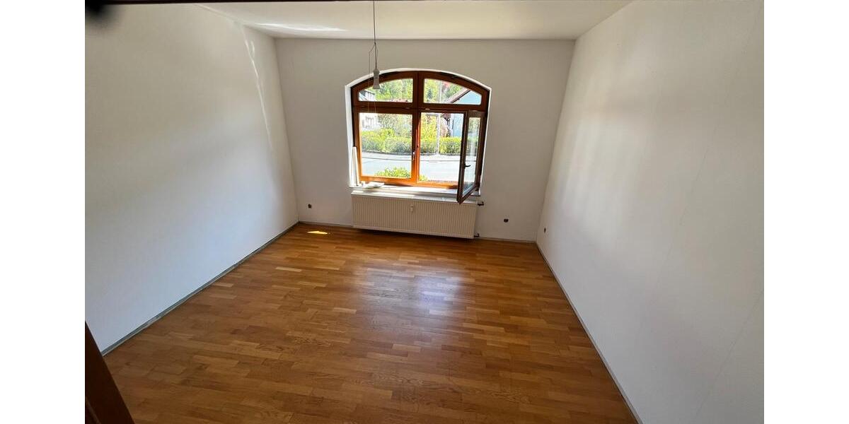 Erdgeschoßwohnung Waldkappel - 3 Zimmer, 90 m&sup2;, 550&euro; | Angebot:26504263