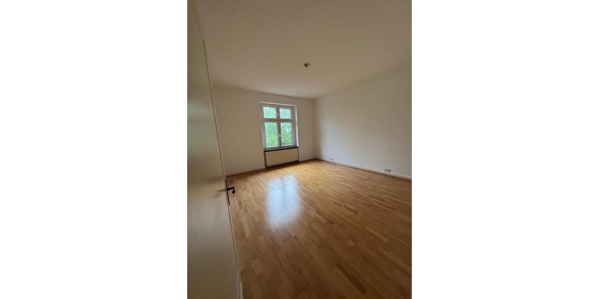 Etagenwohnung Wuppertal Gemarkung Barmen - 3 Zimmer, 106 m&sup2;, 800&euro; | Angebot:26455633