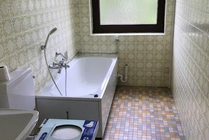 Ruhige 2-Zimmer-Wohnung mit Balkon -WBS erforderlich! zimmer