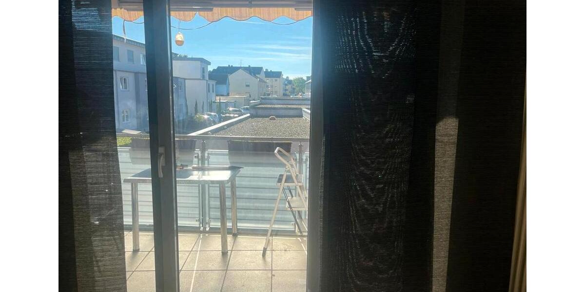 Etagenwohnung Mechernich - 2 Zimmer, 90 m&sup2;, 1.370&euro; | Angebot:24842520