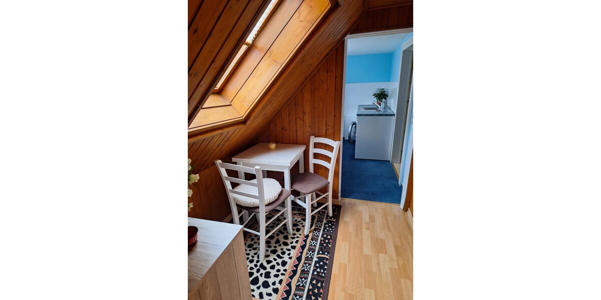 Dachgeschoßwohnung Pößneck - 4 Zimmer, 120 m&sup2;, 990&euro; | Angebot:25993600