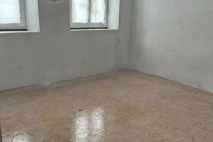 Neugründung 4er WG Erdgeschoss hinter ev. Kirche 4 zimmer