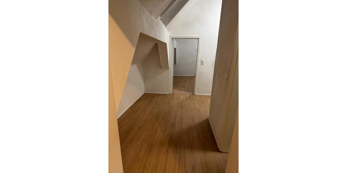 Dachgeschoßwohnung Burghaun - 2 Zimmer, 60 m&sup2;, 650&euro; | Angebot:25274536