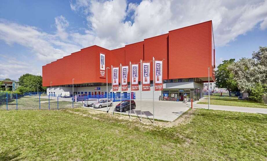 Halle in Berlin 664 € 51 m² zimmer
