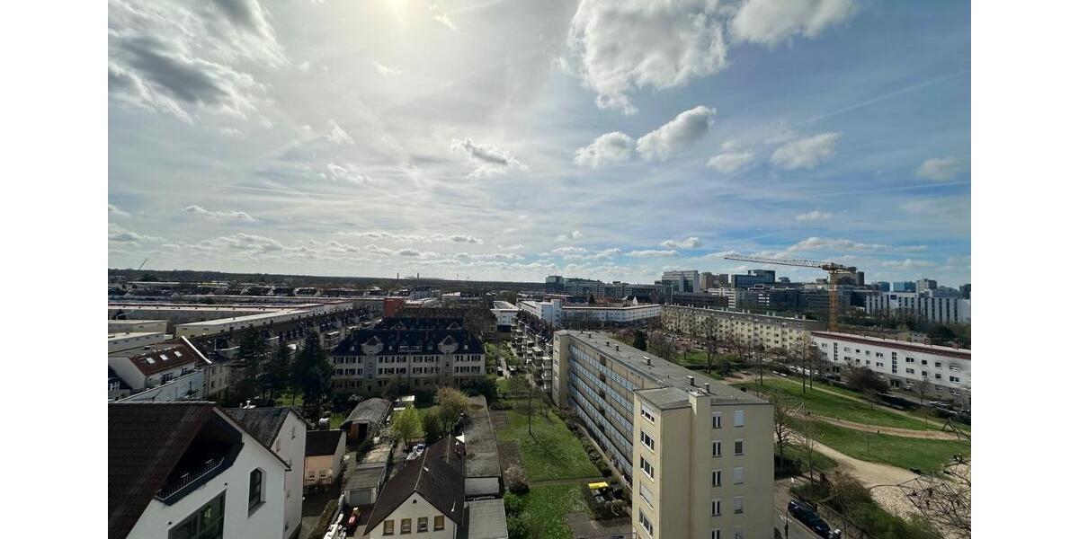 Möblierte 1-Zimmer-Wohnung mit großer Loggia in Frankfurt-Niederr 1 zimmer