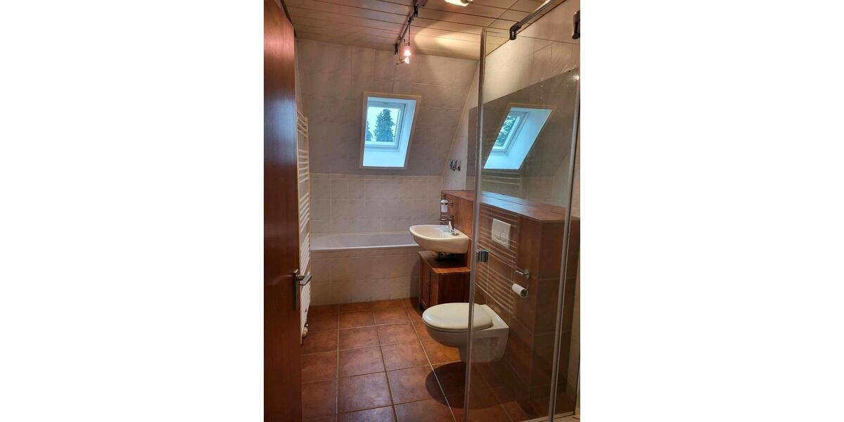 Wohnen auf Zeit Troisdorf - 8 Zimmer, 32 m&sup2;, 650&euro; | Angebot:26146015