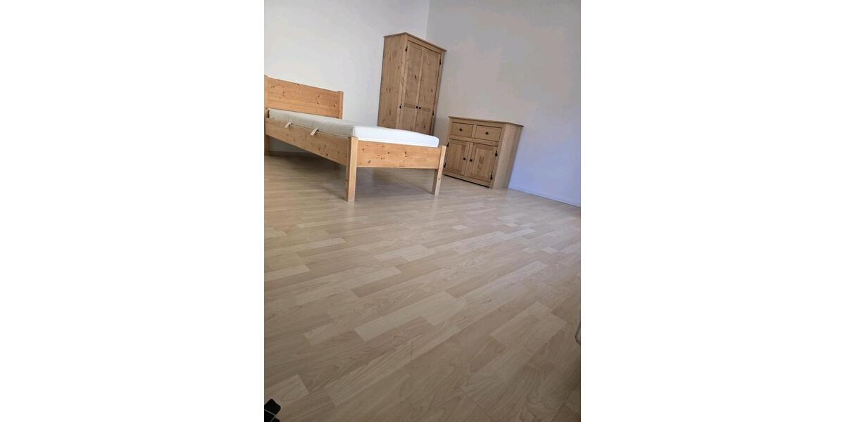Wohnen auf Zeit Rosenheim Innenstadt - 1 Zimmer, 13 m&sup2;, 620&euro; | Angebot:26605703