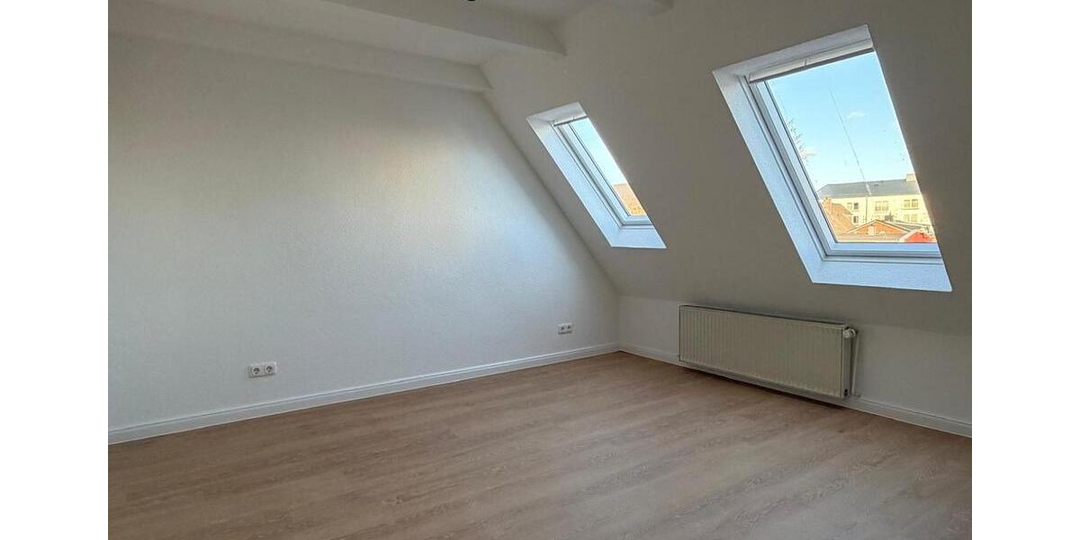 Dachgeschoßwohnung Itzehoe - 2 Zimmer, 45 m&sup2;, 600&euro; | Angebot:25924005
