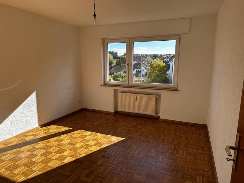 Helle 4-Zimmer-Wohnung – frisch renoviert, 86 m² zu vermieten zimmer