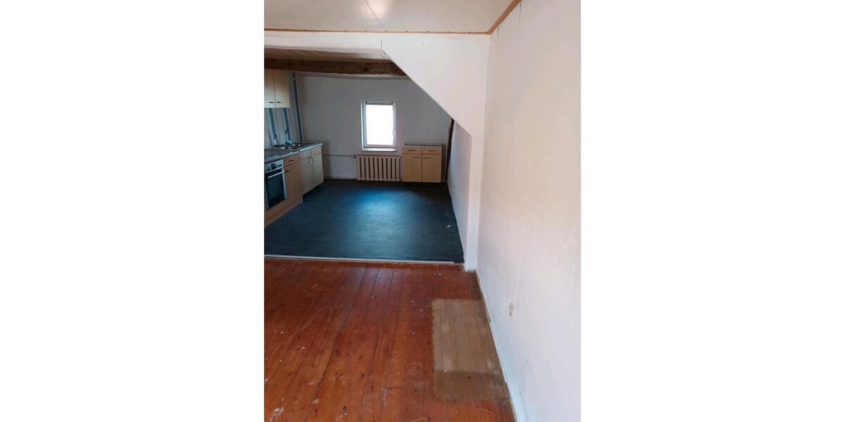 Etagenwohnung Gnoien - 3 Zimmer, 80 m&sup2;, 600&euro; | Angebot:26049680