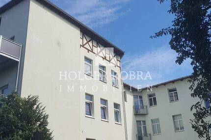 Ruhig gelegene 3 Zimmerwohnung mit Balkon im Altbau!