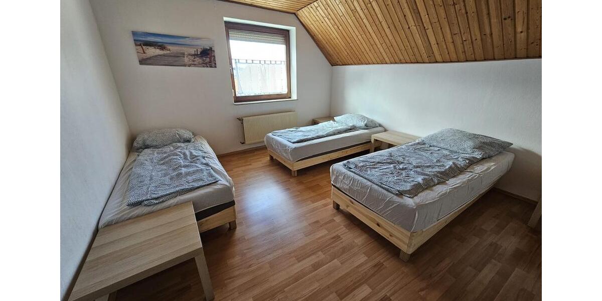 Einfamilienhaus Schwalmstadt - 7 Zimmer, 100 m&sup2;, 20&euro; | Angebot:16229101